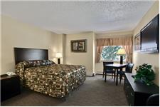 The Guest House Inn & Suites image 3