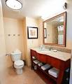 Hampton Inn & Suites image 3