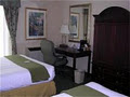 Holiday Inn Express Hotel Mississauga image 4