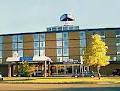 Howard Johnson Airport Hotel image 4