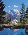 Banff Lake Louise Tourism logo