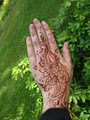 Henna by Larissa logo