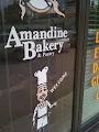 Amandine Bakery logo
