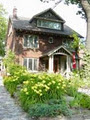 By The Park -bed and breakfast/short term rental image 1