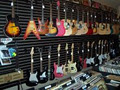 Hobo Music & Vintage Guitars and Robot Cafe image 4