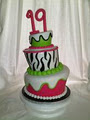 Linda's Creations Custom cakes & pastries image 4