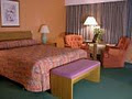 Skylite Motel-Hotels and Accommodation Parksville image 2