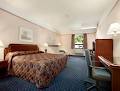 Travelodge London South image 4