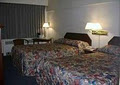 Econo Lodge Downtown image 3