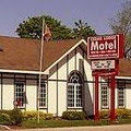 Cedar Lodge Motel logo